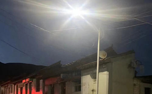 农村院子里最适合的墨脱太阳能路灯亮度与安装要点 农村院子里最适合的墨脱太阳能路灯亮度与安装要点